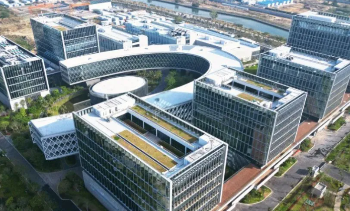 铁路AB桩与公路界碑的材料性能对比及选型建议